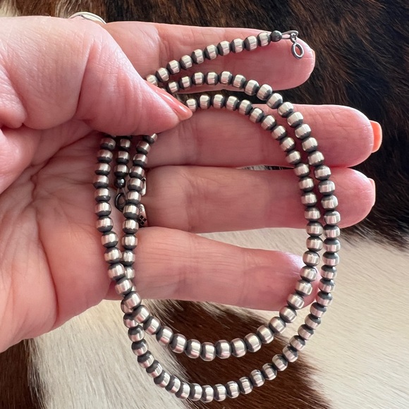 ❤️ 20” 4mm Desert Pearls / Beads Navajo Sterling Silver Necklace USA 11Gm Unisex - Picture 4 of 9